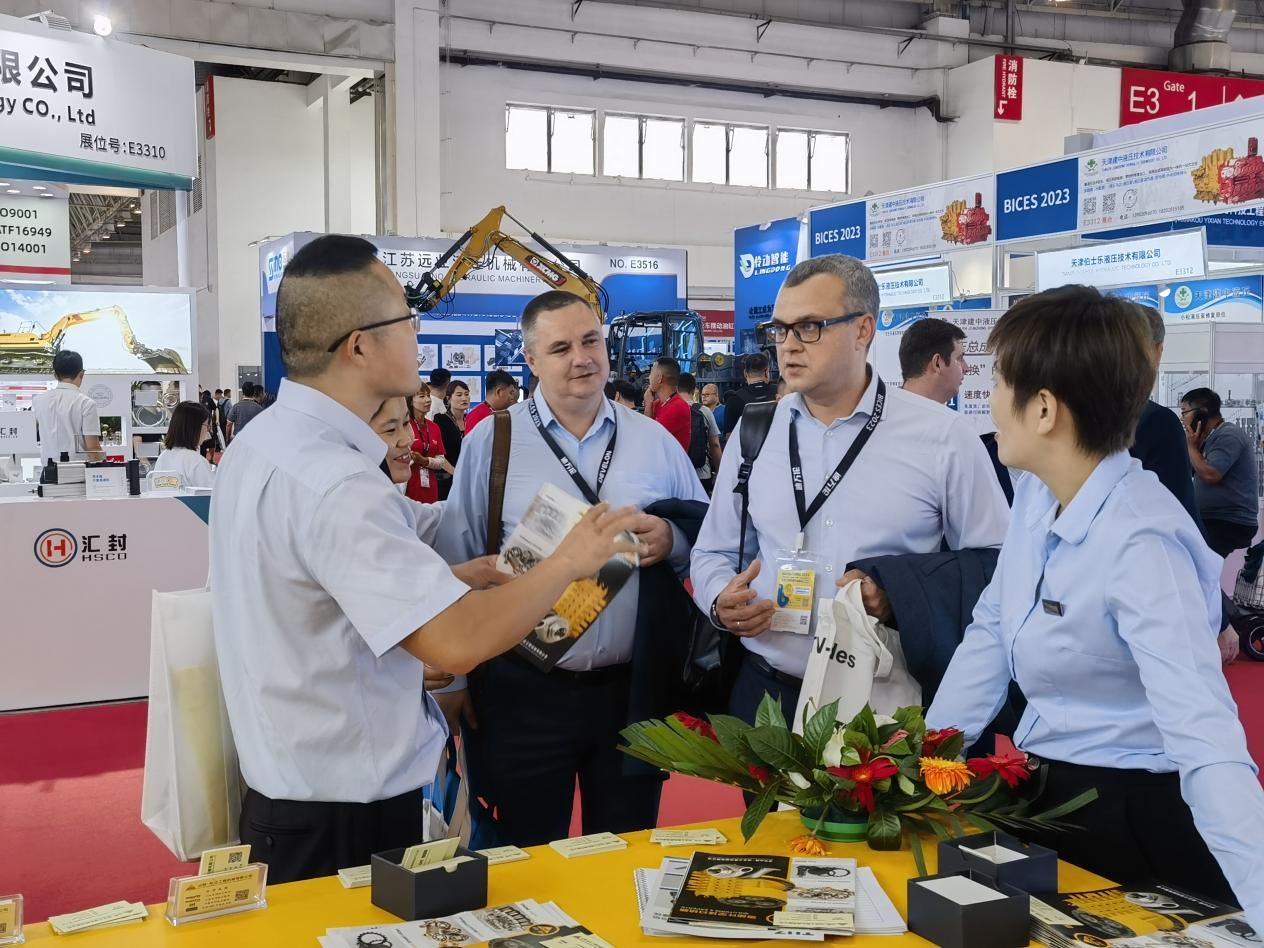 山特亿万先生亮相BICES 2023 ▏第十六屆中國（北京）國際工程機械展